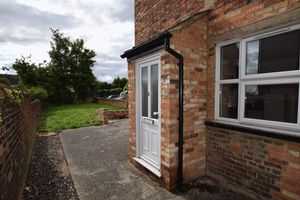 Private Entrance- click for photo gallery